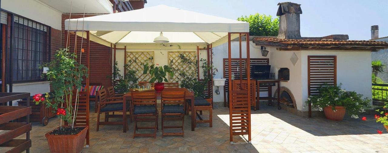 Spaziosa Villa Bifamiliare Campagnano Di Roma Buitenkant foto