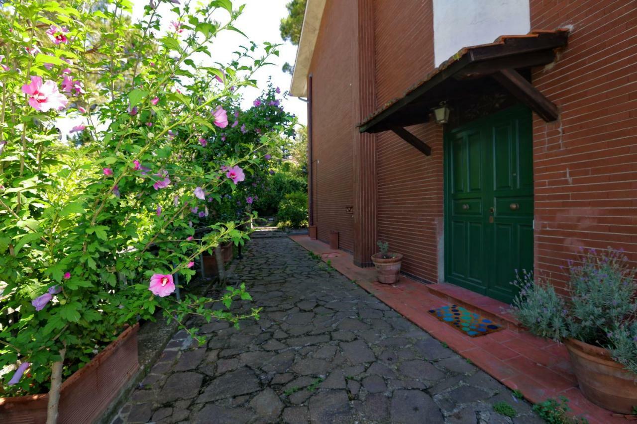 Spaziosa Villa Bifamiliare Campagnano Di Roma Buitenkant foto