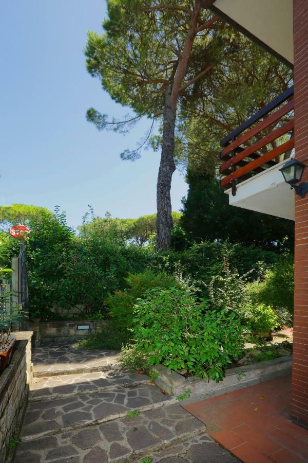 Spaziosa Villa Bifamiliare Campagnano Di Roma Buitenkant foto